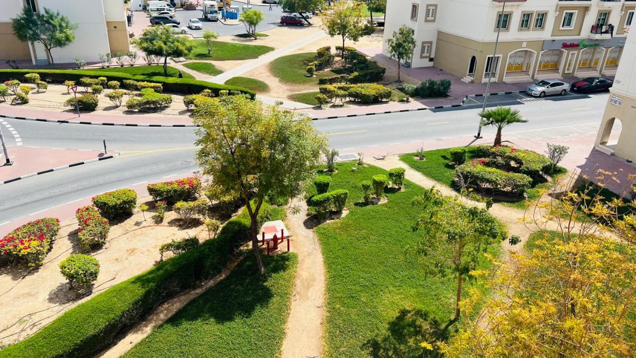 Newly Furnished Cozy One Bed Room Apartment 2 Bathroom City View Dubai Esterno foto
