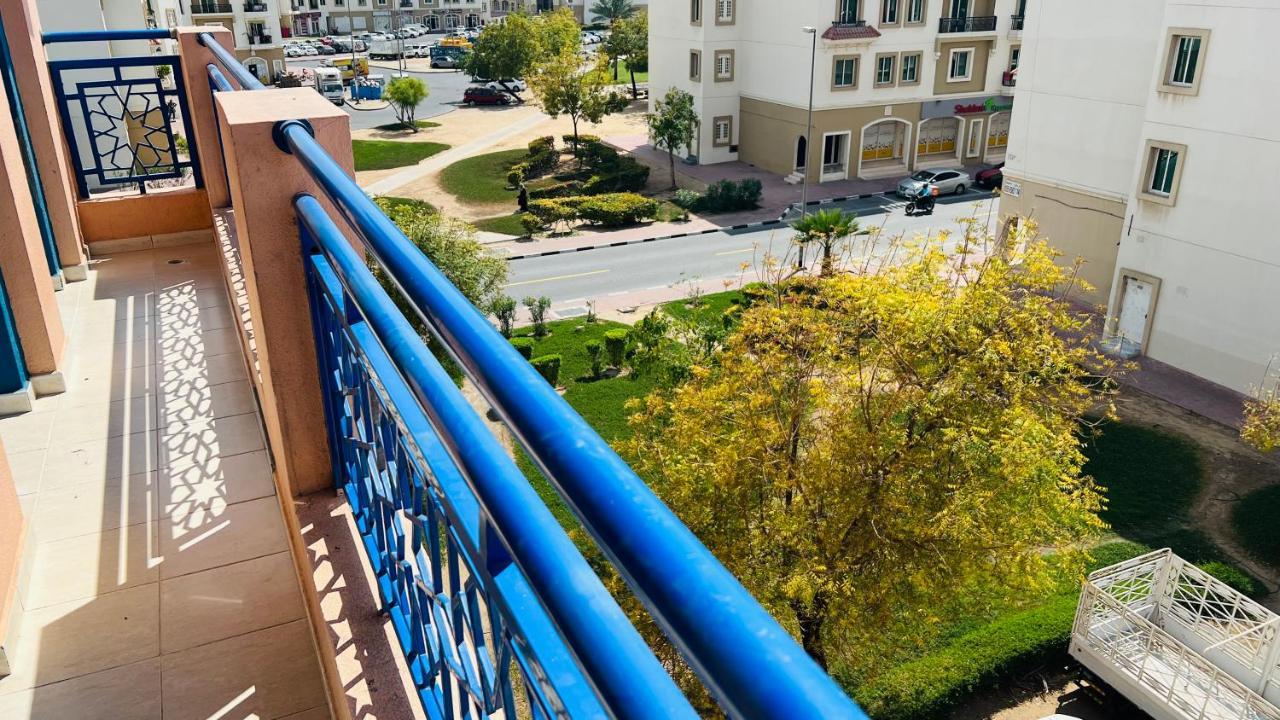 Newly Furnished Cozy One Bed Room Apartment 2 Bathroom City View Dubai Esterno foto
