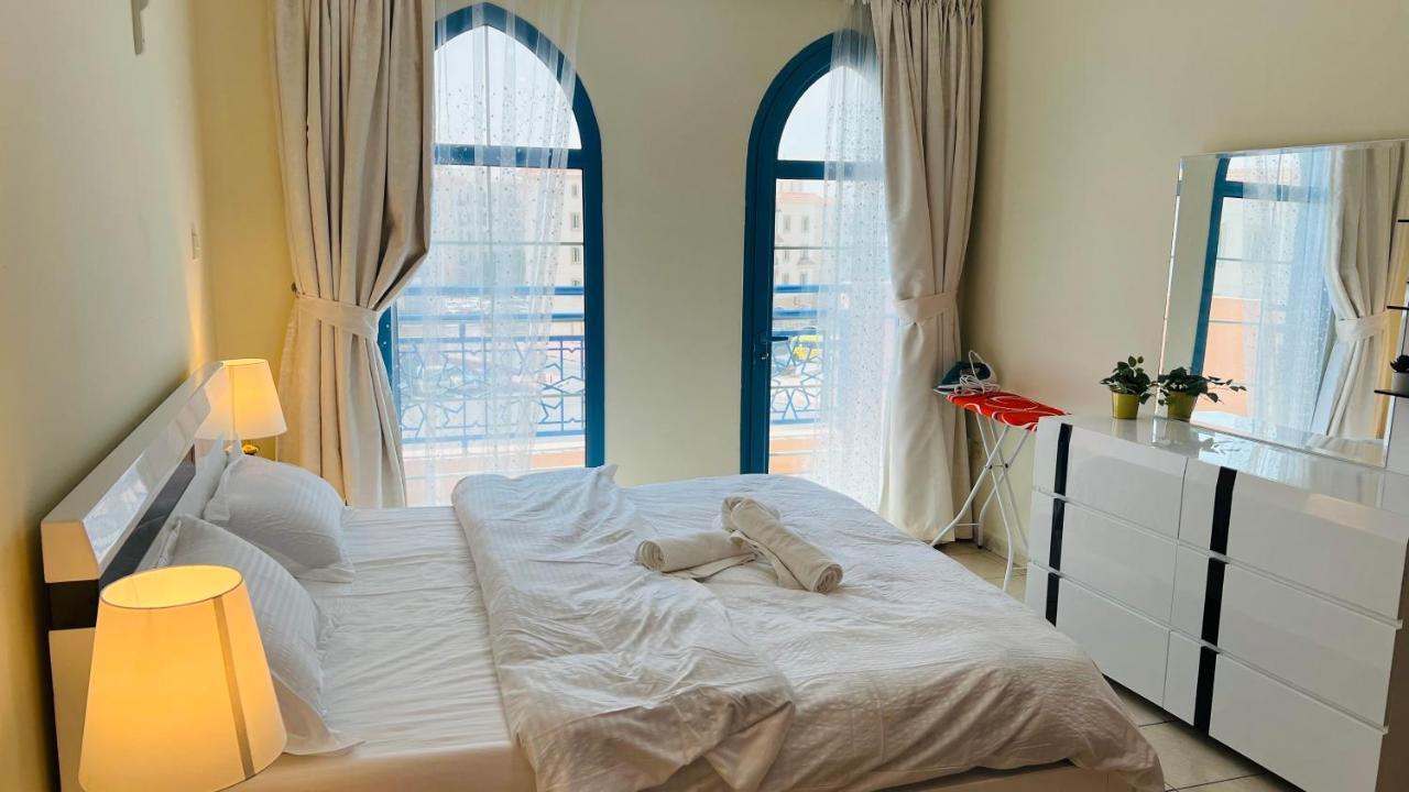 Newly Furnished Cozy One Bed Room Apartment 2 Bathroom City View Dubai Esterno foto