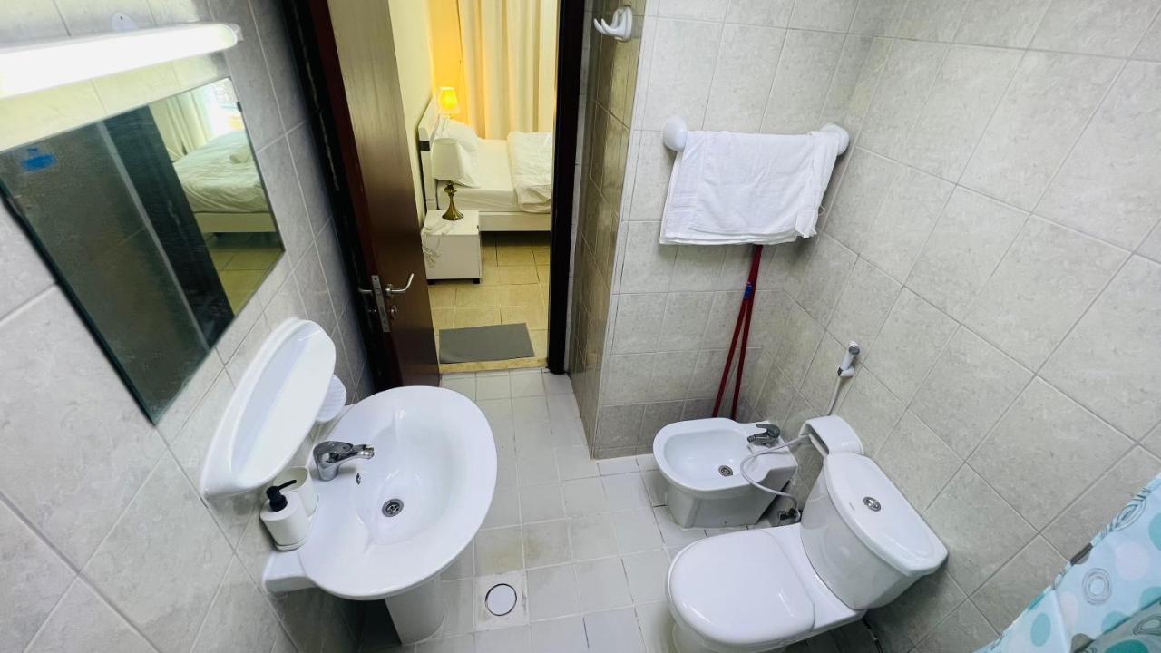 Newly Furnished Cozy One Bed Room Apartment 2 Bathroom City View Dubai Esterno foto