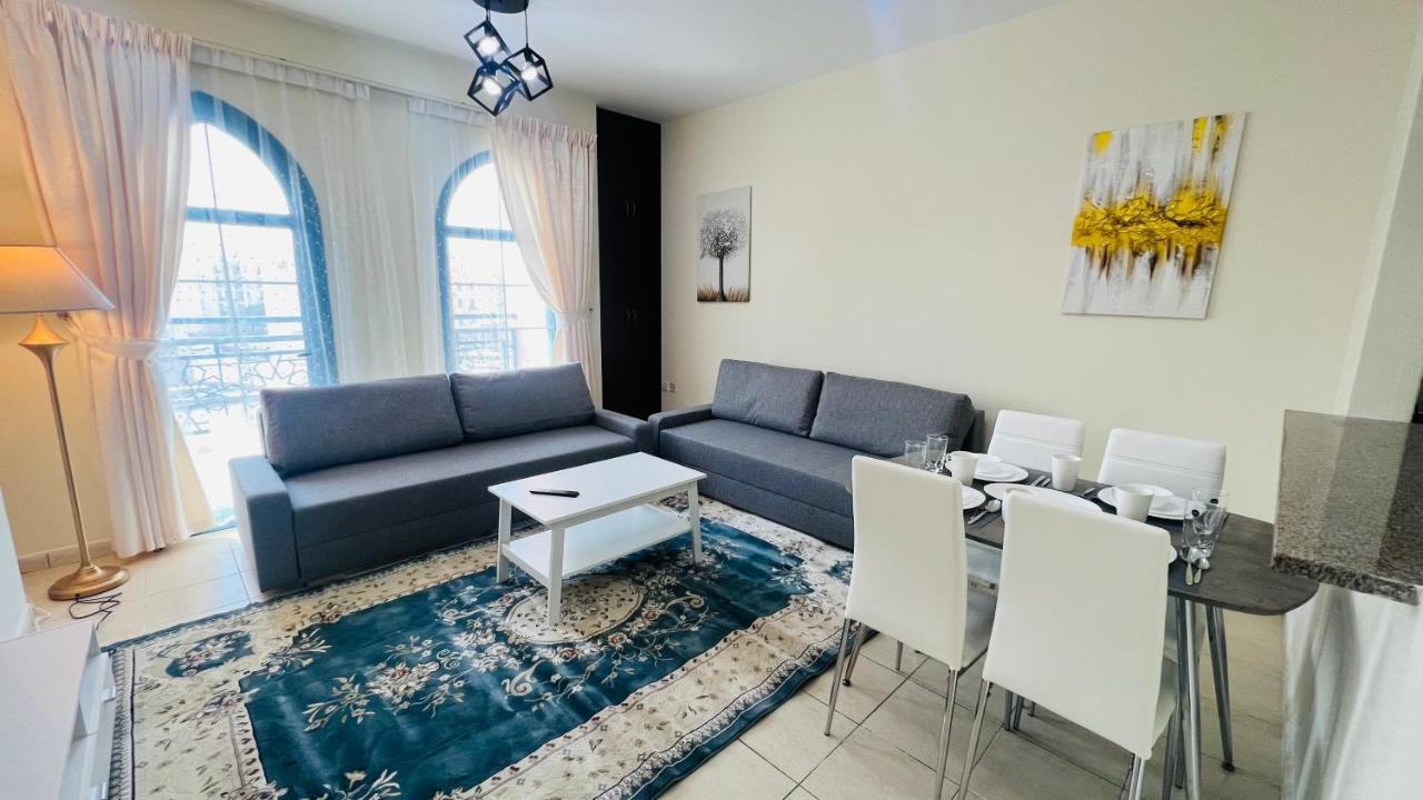 Newly Furnished Cozy One Bed Room Apartment 2 Bathroom City View Dubai Esterno foto